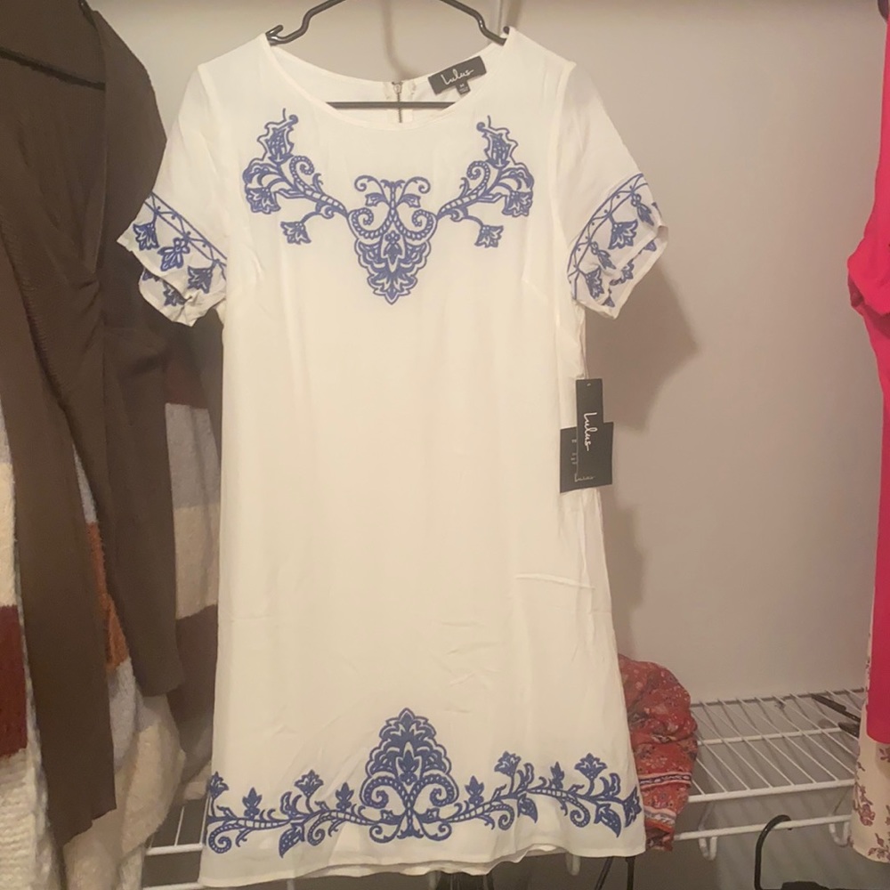 Lulu’s white & blue dress